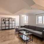 Ruggero City View Apartment By Wonderful Italy