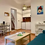 Piazza Marina Apartment