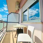 Leone Suite View & Restaurant