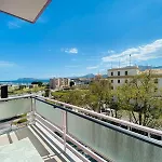 Leone Suite View & Restaurant