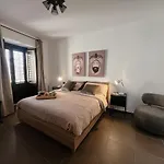 Sant\'Eligio House