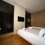 Amorgiu Luxury Suites