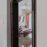 Flowery Floor Studio & Apartment