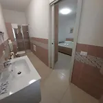 Un Passo Dal Porto