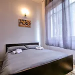 Maqueda Central Suites