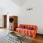 Dante Vintage Apartment