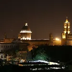 Camera-Attico Luminoso Con Terrazza