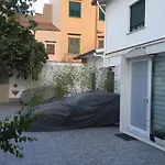 White Home. Casa Relax, Piscina, Free Wi-Fi & Posto Auto.