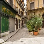 Nice Apartment In Palazzo Vatticani