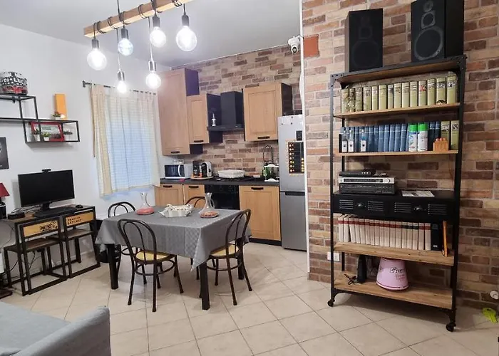 A Casa Di Luca, Massimo Theater, Central Position