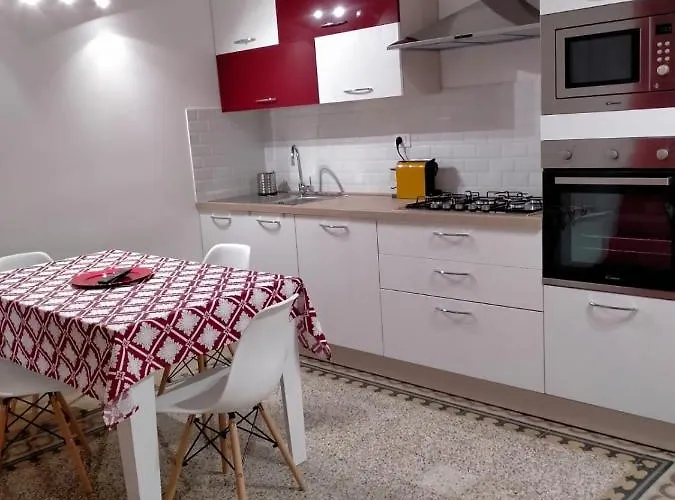 G&G Holiday House