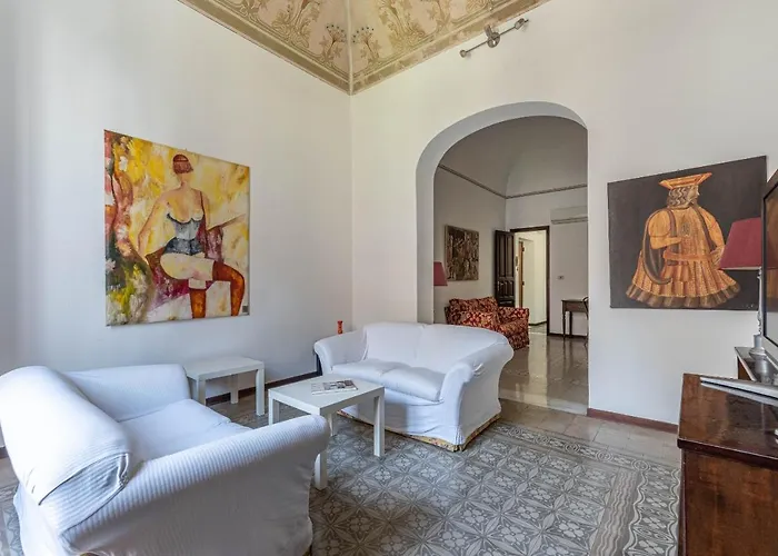 Casa Albanese Con Affreschi By Wonderful Italy