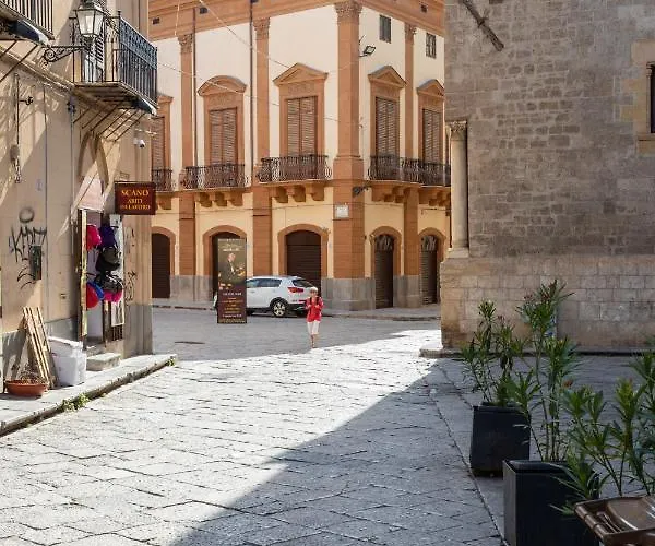 Palermo Blu - Palazzo Del Buon Pastore