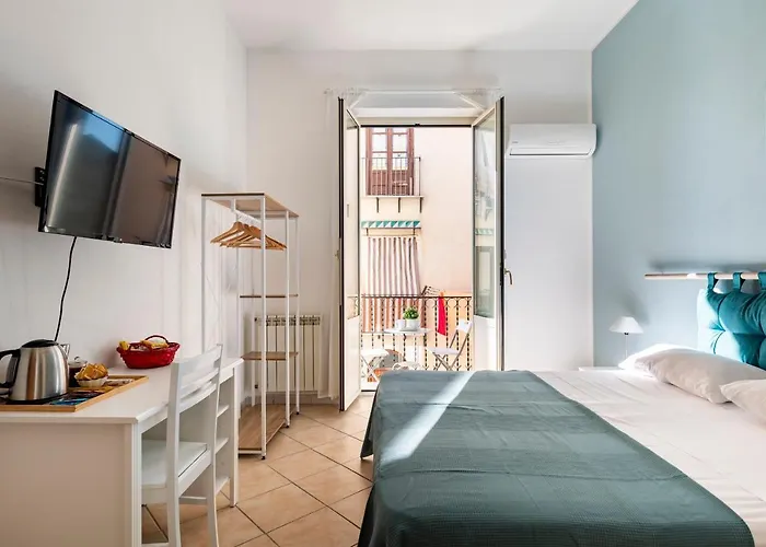 Punto al Capo Appartamento intero o stanze matrimoniali con bagno privato