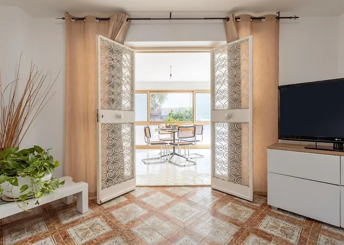 Casa In Villa A Mondello-700M Dal Mare