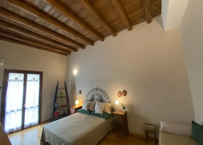 Casa Vetriera