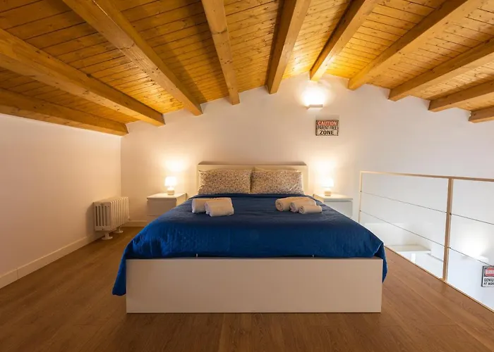 Shanti Holiday House
