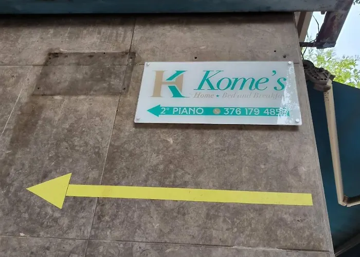 Kome\'S