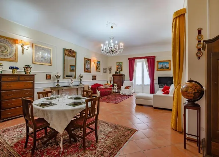 La Casa Di Dante