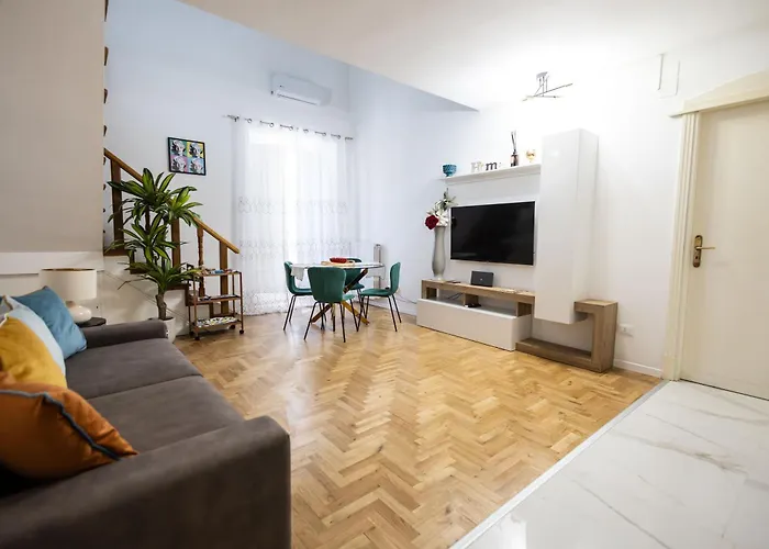 Noble Suite