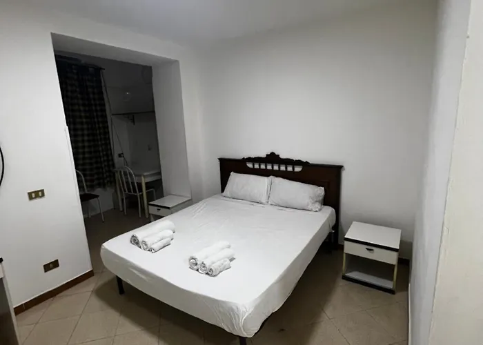 1 Room Apartment Near By Central Train Station