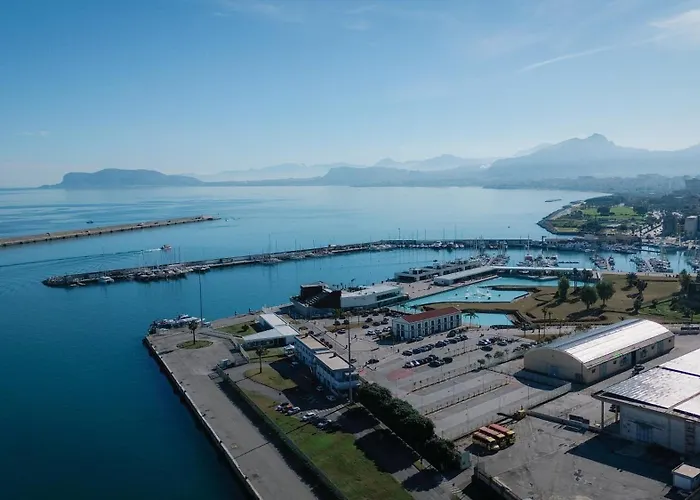 Harbour Front - Luxury Rooms