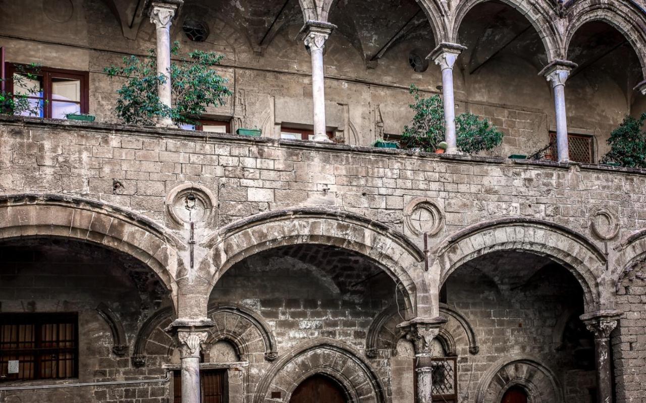 Le Casette Palazzo Ajutamicristo X Holiday home Palermo