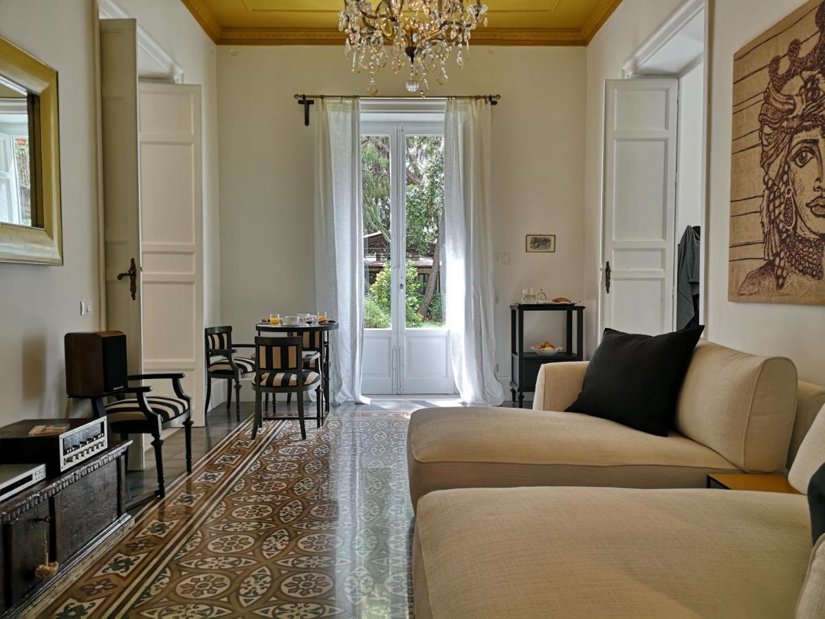 Acomodação com café da manhã  Garden In Private On Via Liberta 2*