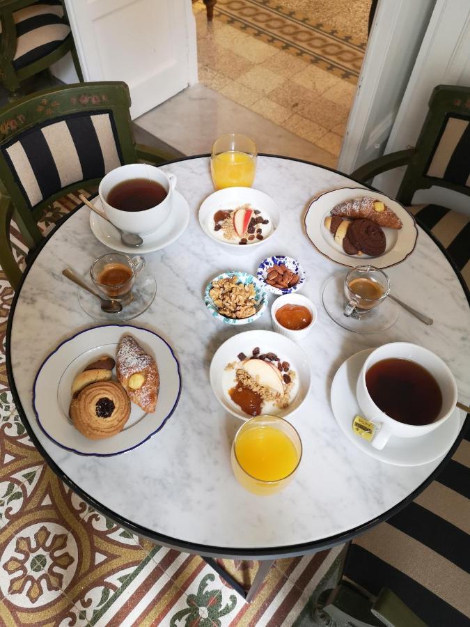 Acomodação com café da manhã  Garden In Private On Via Liberta 2*