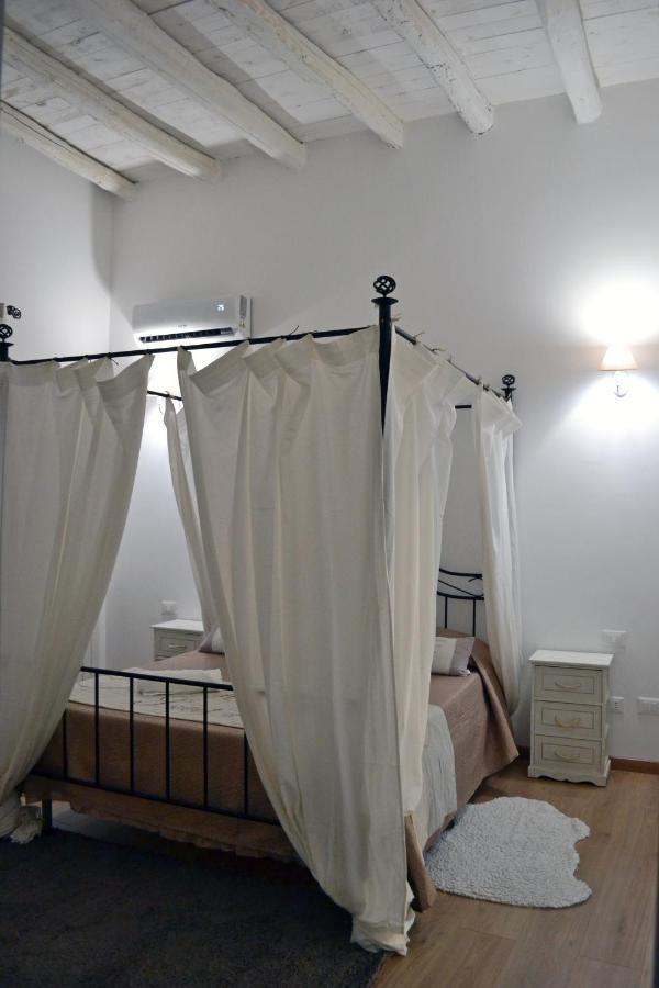 Dimora Castelli Guest house 2*