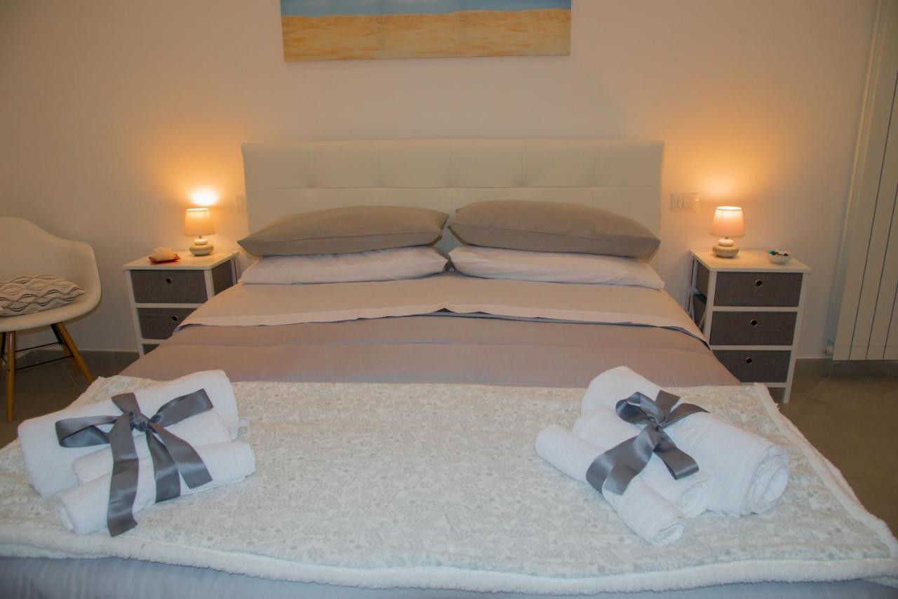 Mondello Manick Mare Apartment