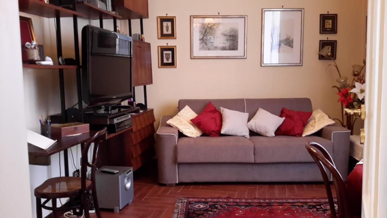 Apartment The White House
