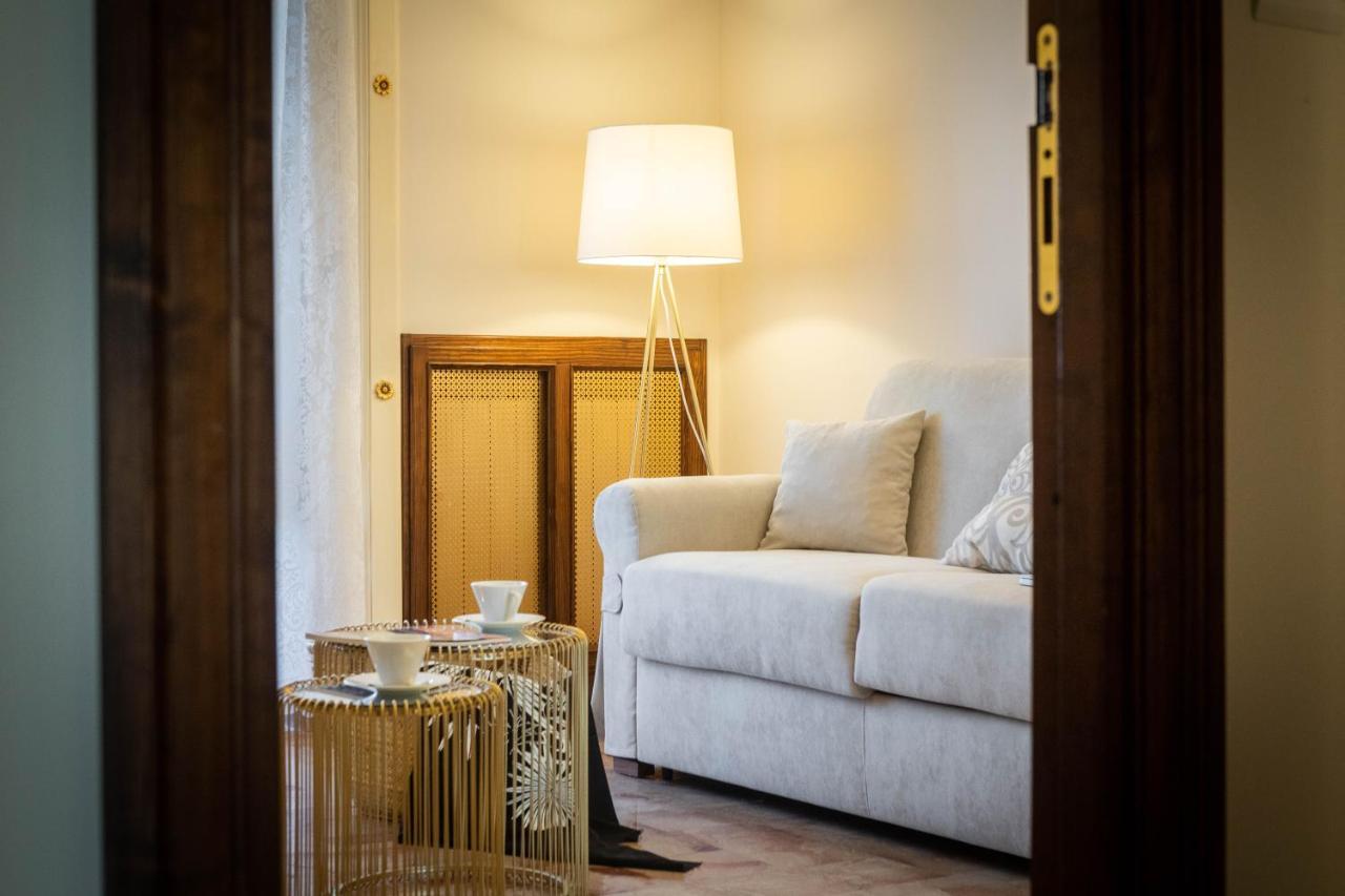 Porto Antico La Cala Apartment *