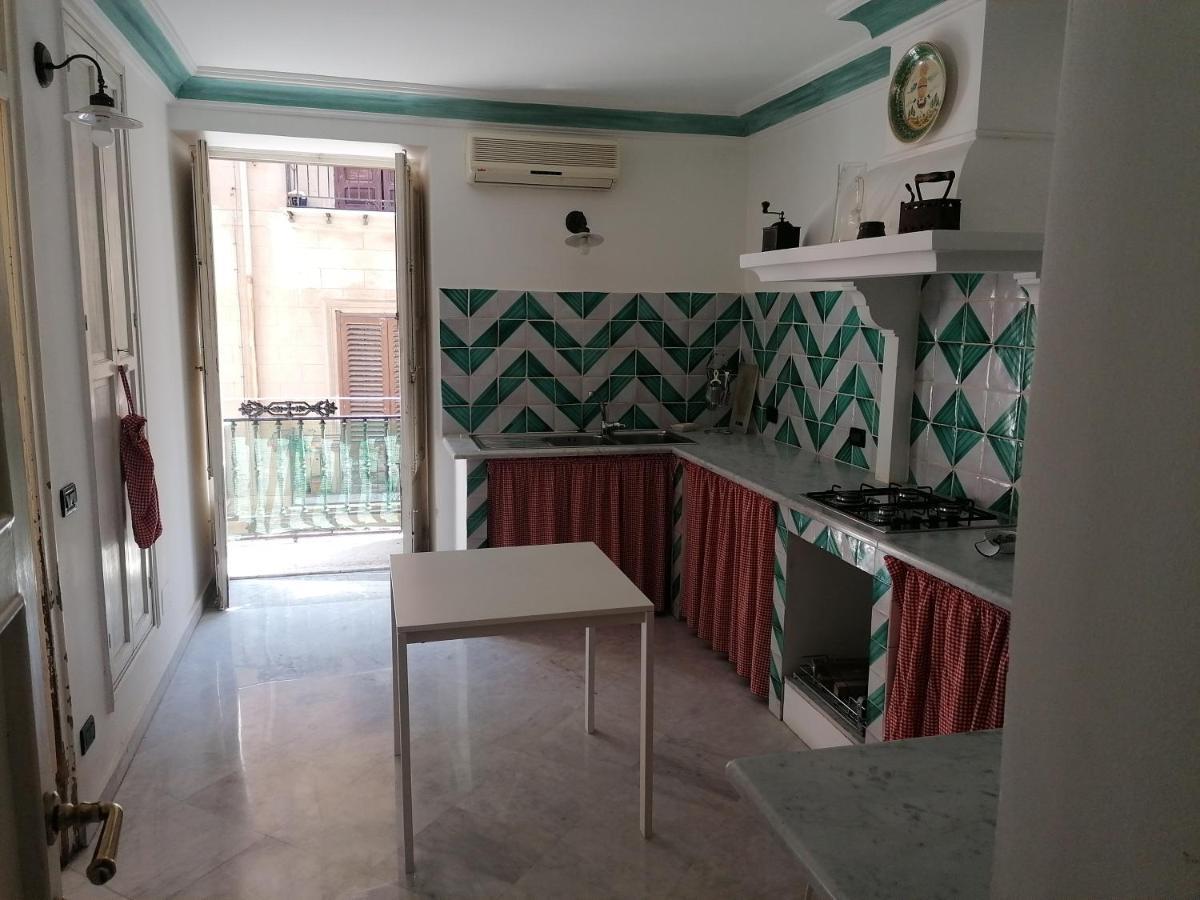 Almareni House *