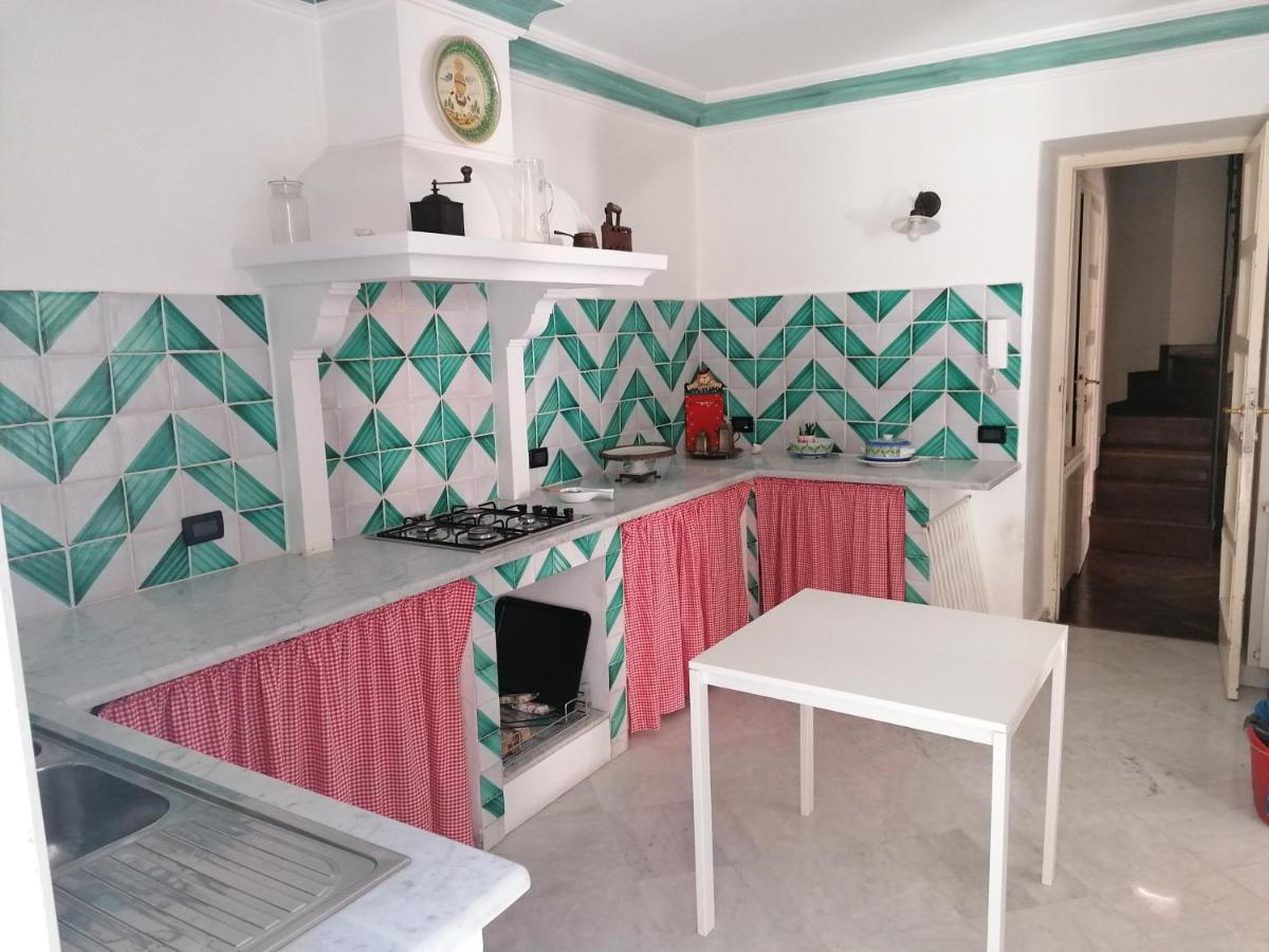 Appartamento Almareni House *