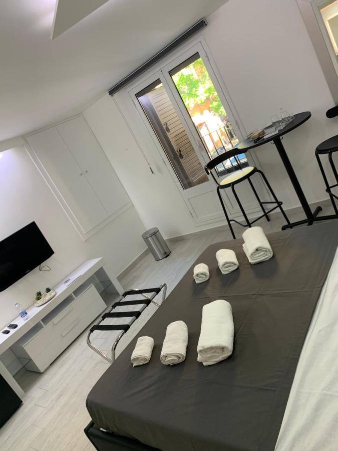 Rossella's Acomodação com café da manhã  2*