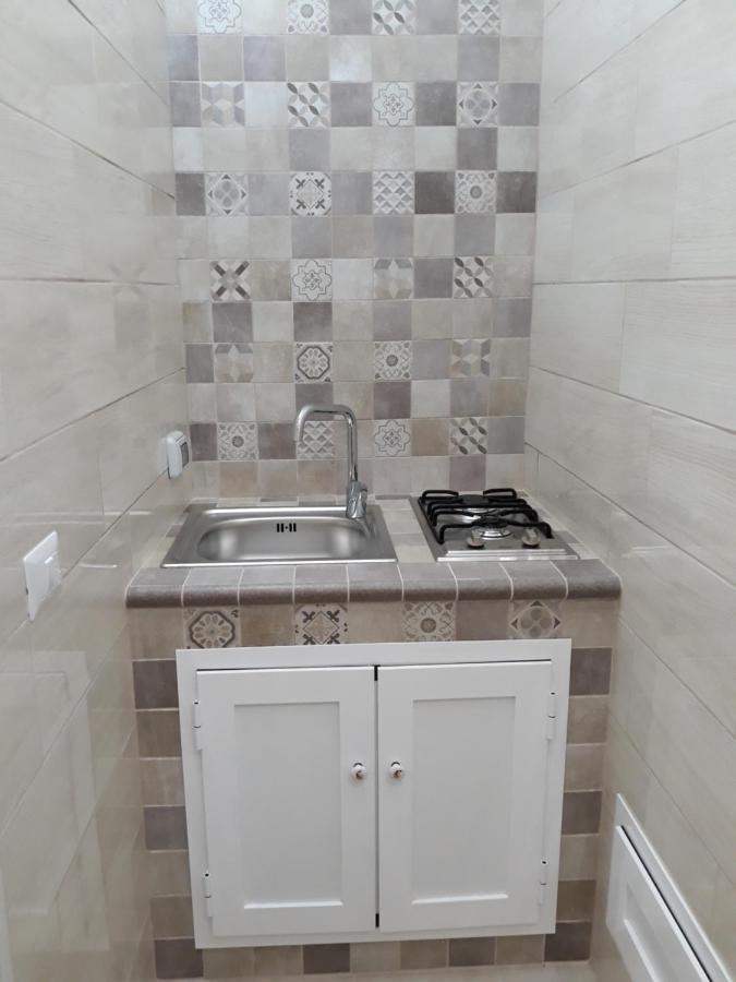 Da Katia,vicolo Carini, 37 *