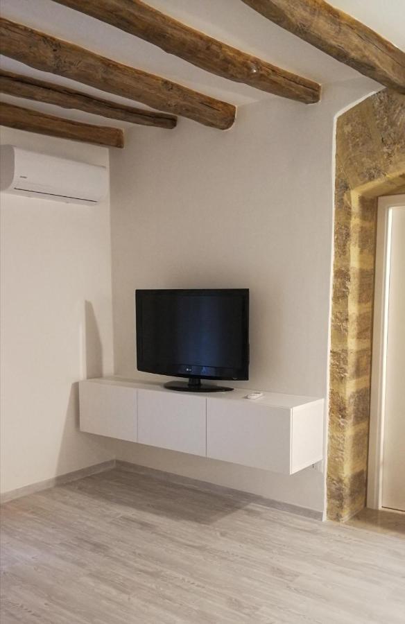 Cesare Apartment *