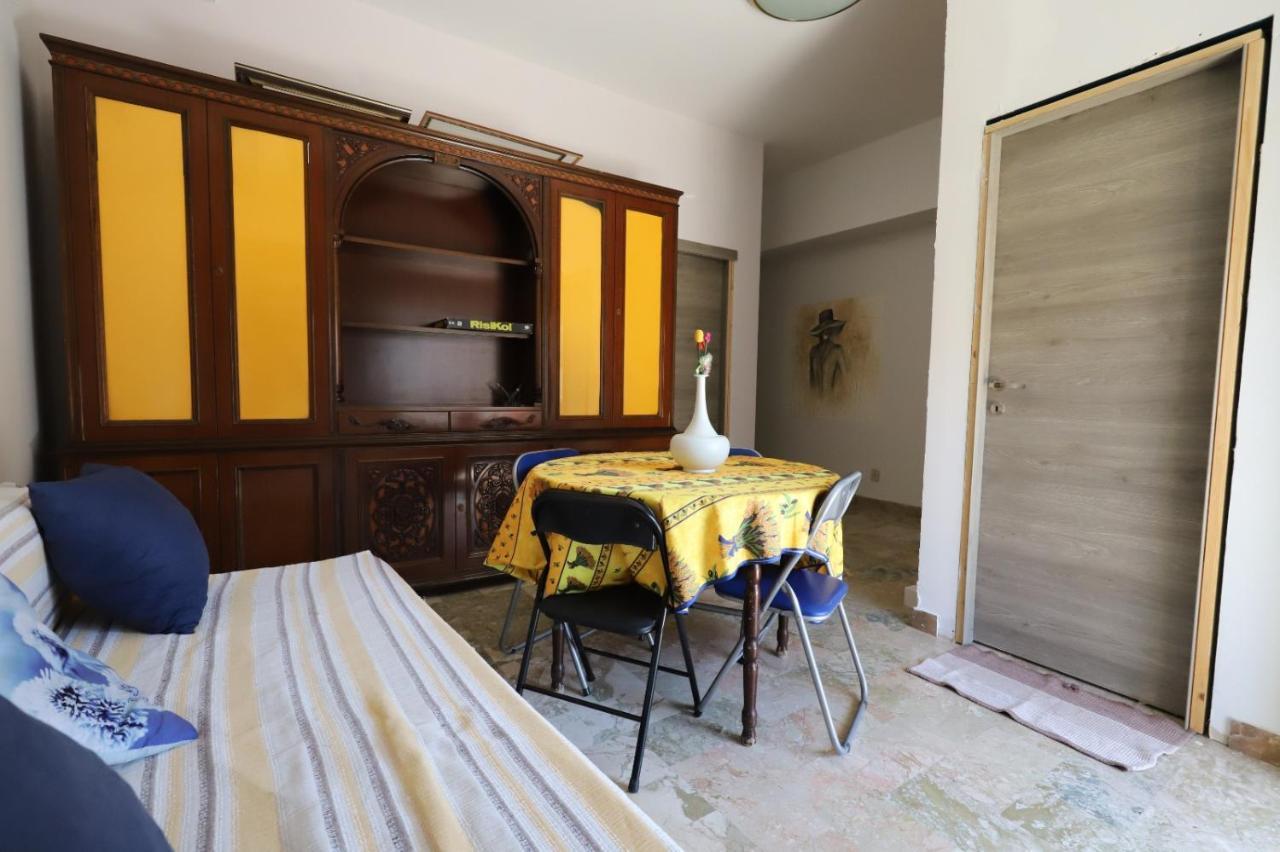 Homestay Solo Single Under 40 - Fkk Naturist Culture - Volunteer Welcome *