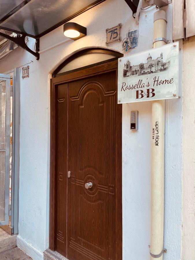Acomodação com café da manhã  Rossella's