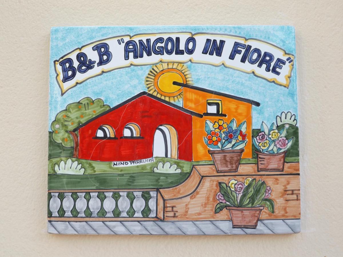 Angolo In Fiore Bed & Breakfast *