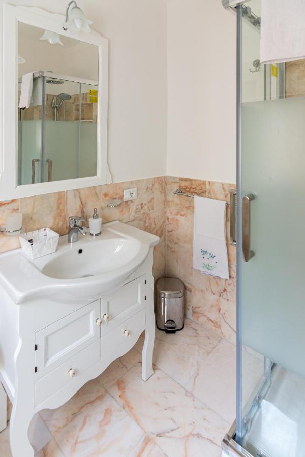 Apartment Le Rose Di Nonna Maria, Di Lusso In Centro Citta Palermo