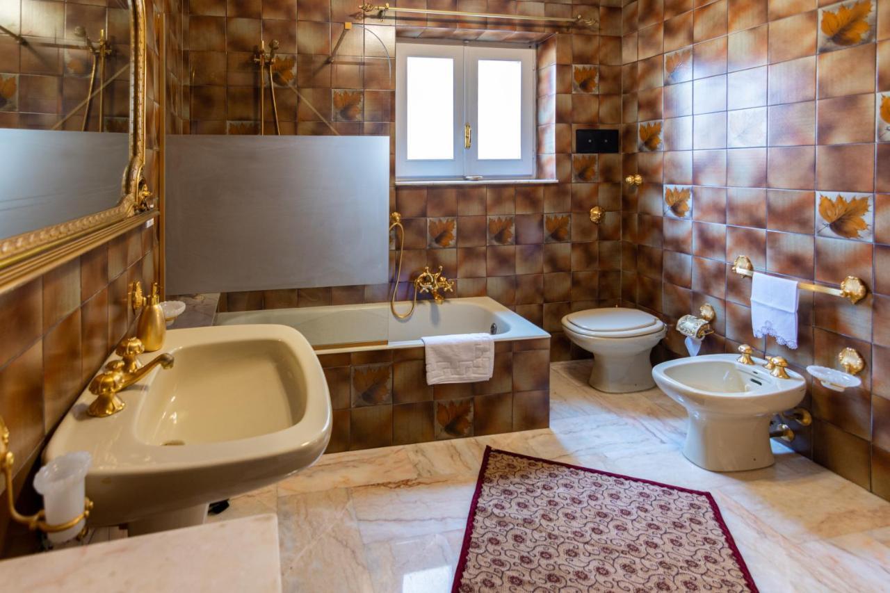 Apartment Le Rose Di Nonna Maria, Di Lusso In Centro Citta