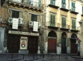 Apartment Ai Cartari *