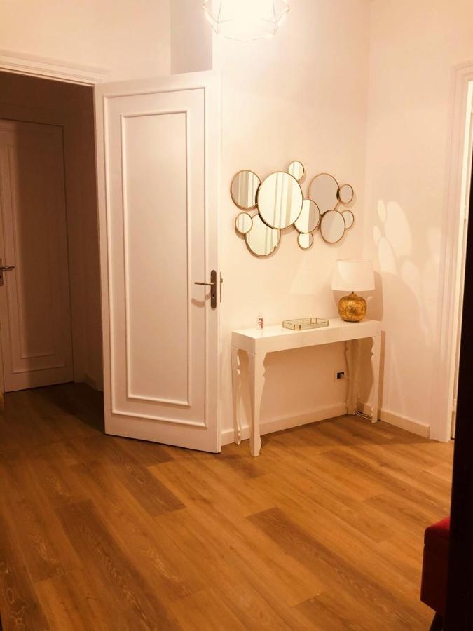 Luminosissimo Grande Nel Centro Di Apartamento