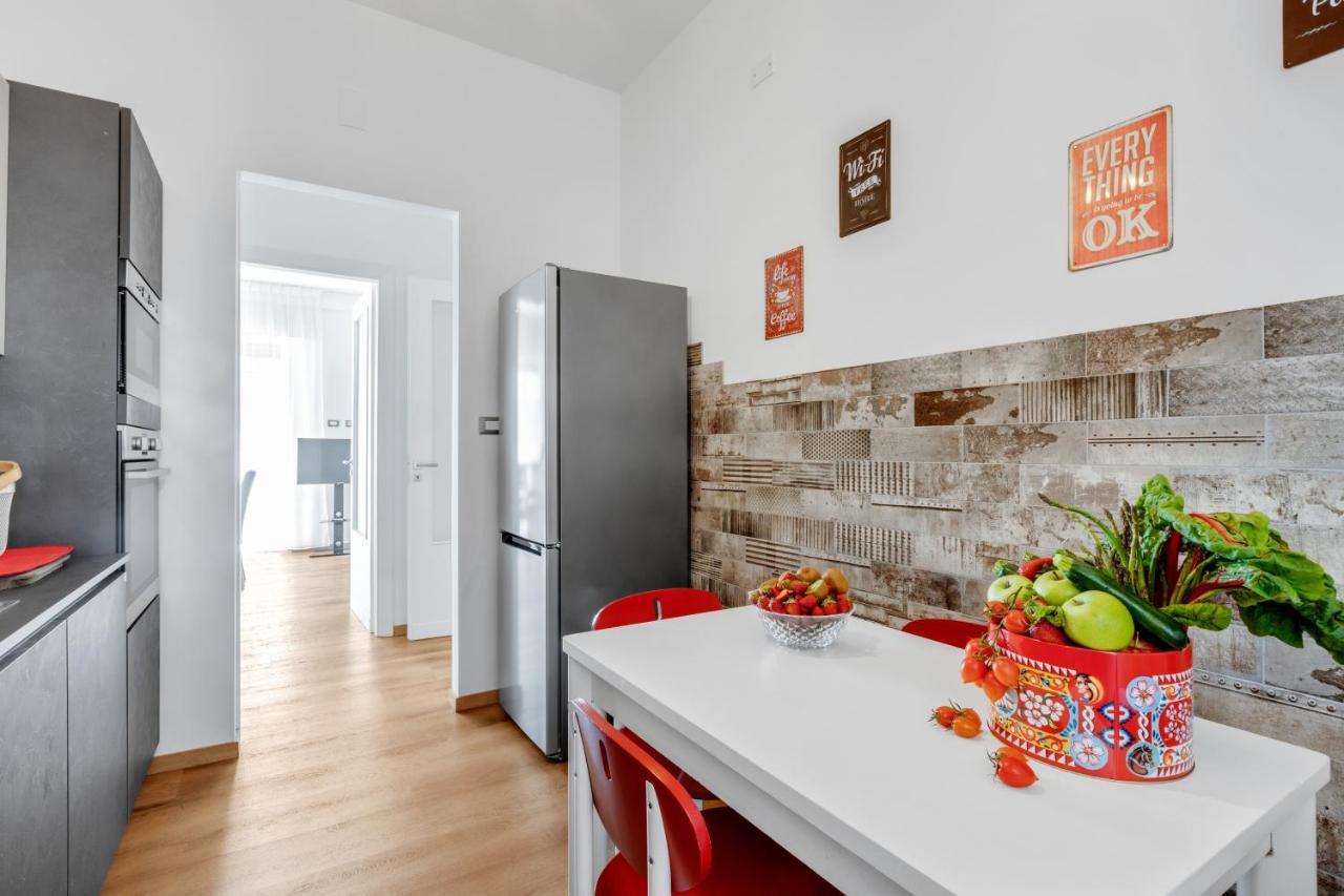 Residenza Dei Poeti - Roomy And Modern Flat