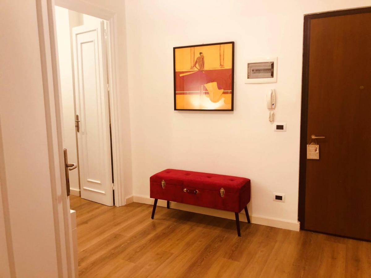 Luminosissimo Grande Nel Centro Di Apartamento