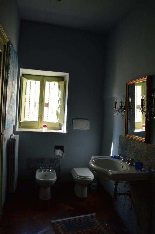 Bed & Breakfast La Dimora Del Genio 3*