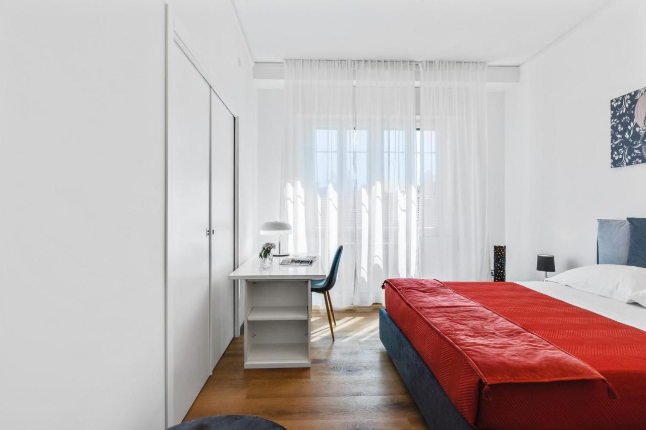 Residenza Dei Poeti - Roomy And Modern Flat *