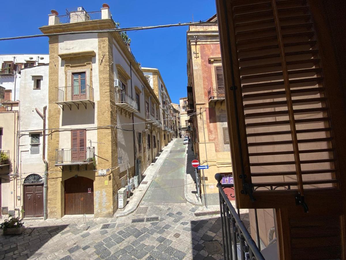 Holiday home Housemilia Casaprofessa
